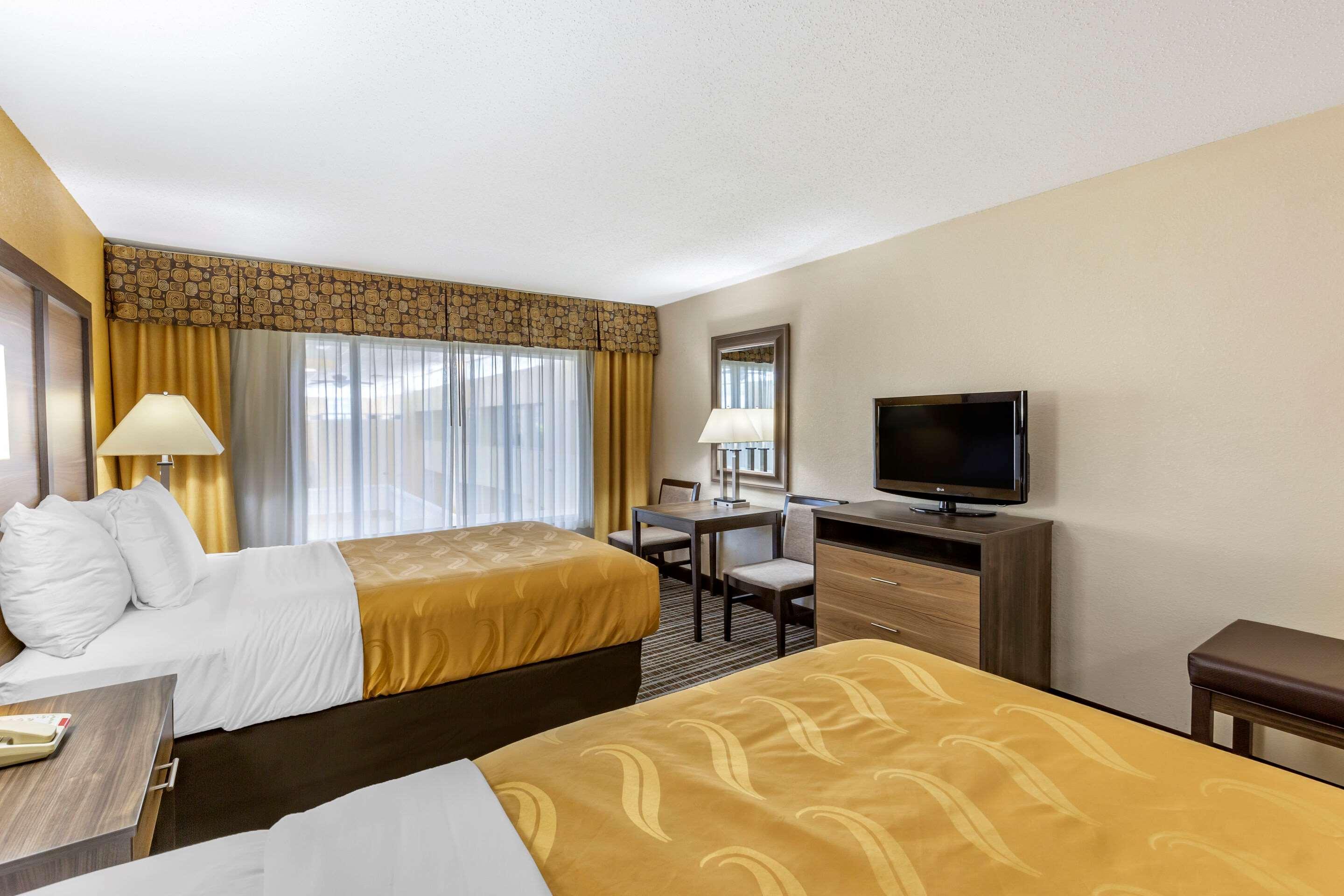 Quality Inn & Suites - Greensboro-High Point Extérieur photo