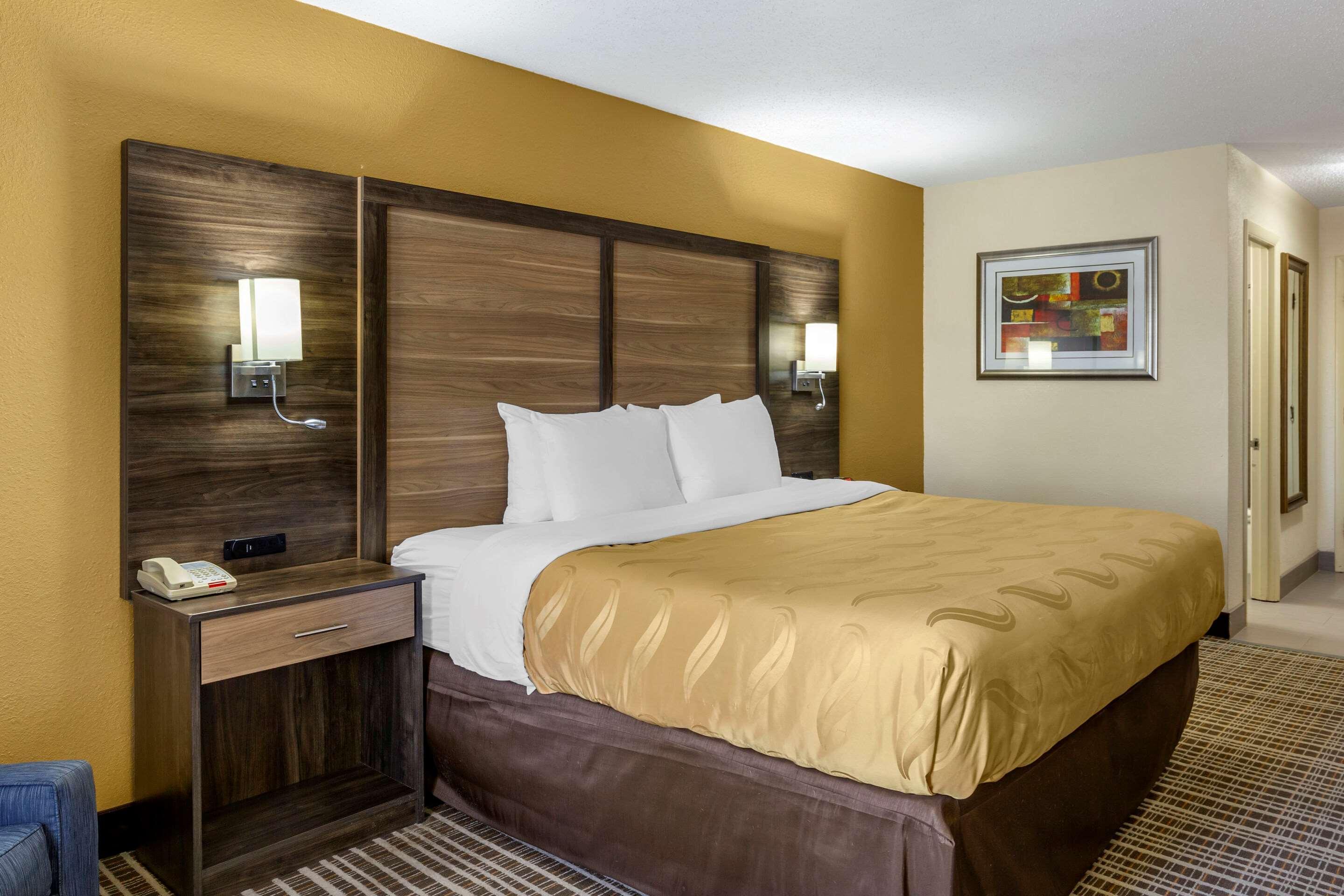 Quality Inn & Suites - Greensboro-High Point Extérieur photo