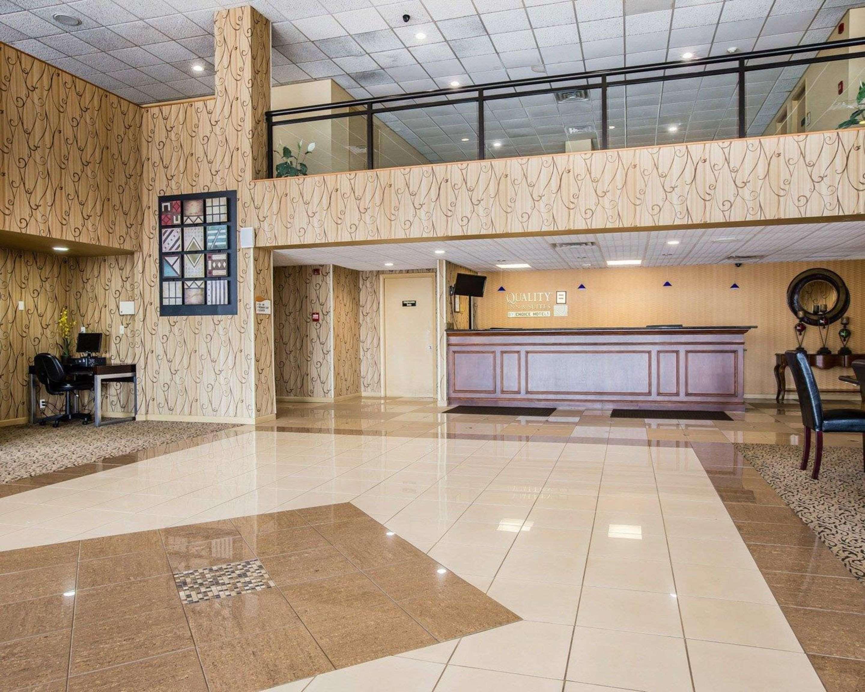 Quality Inn & Suites - Greensboro-High Point Extérieur photo