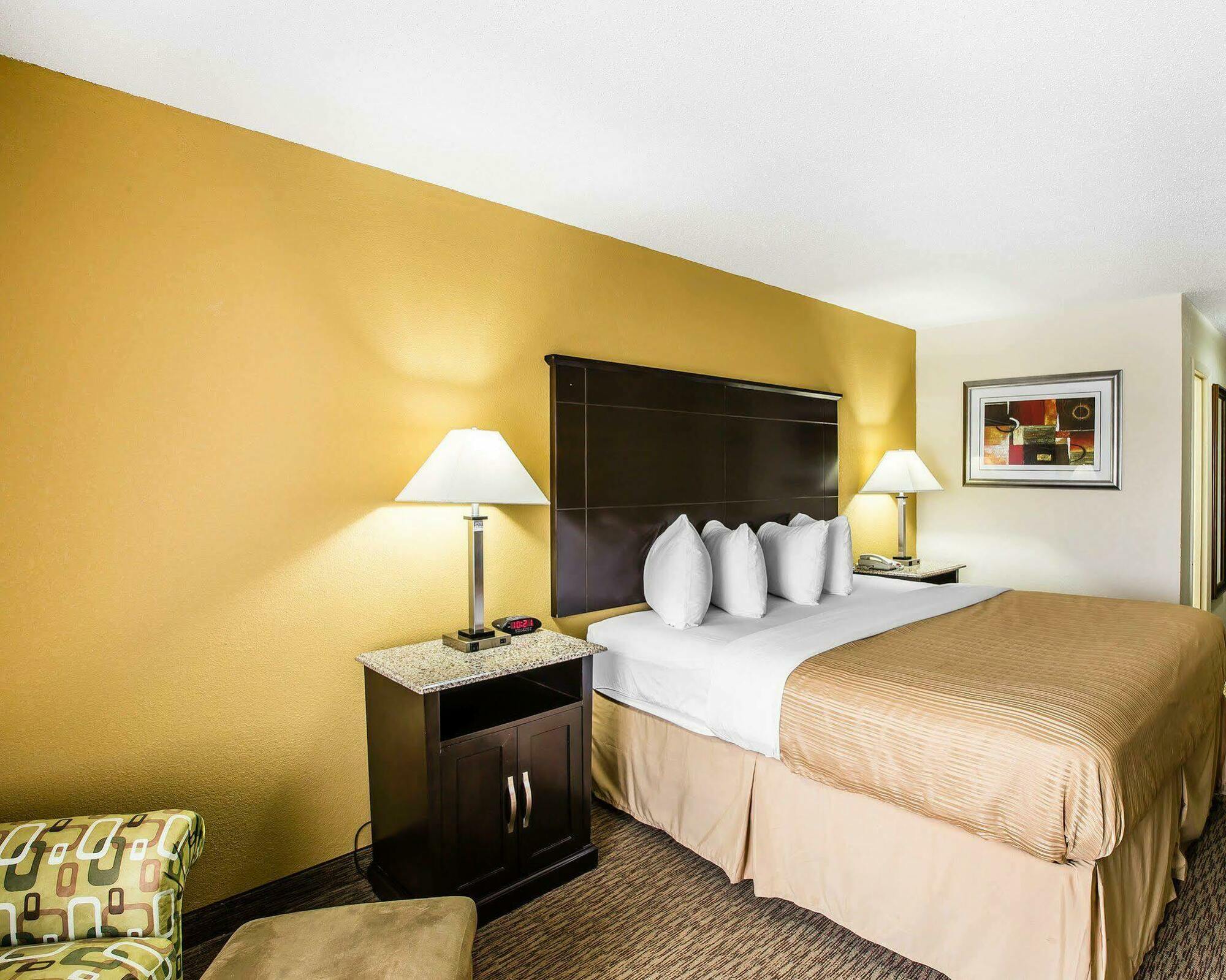 Quality Inn & Suites - Greensboro-High Point Extérieur photo